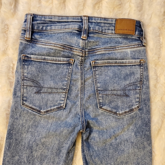 American Eagle Jeans - Light Acid Wash Style - Picture 3 of 4